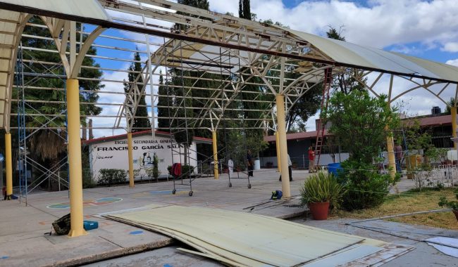 Comienzan el desmonte de domo escolar