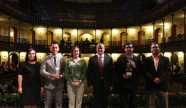 Premian a ganadores de Juegos Florales Ramón López Velarde 2022