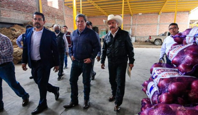 Impulsan financiamiento y tecnología en beneficio de productores