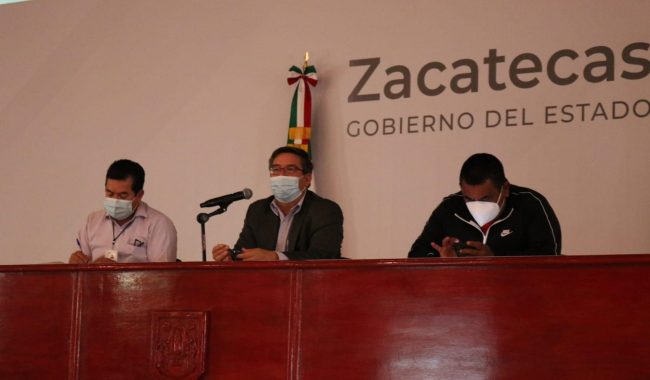 Se reúne secretario de Salud con trabajadores suplentes y eventuales