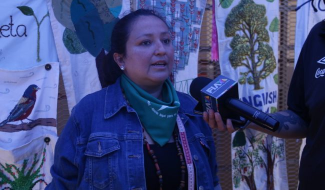 A través del bordado, realizan memorial de víctimas de feminicidio