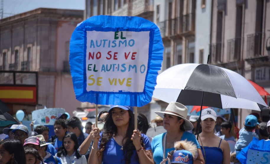 Sin reglamento, ley para personas con autismo