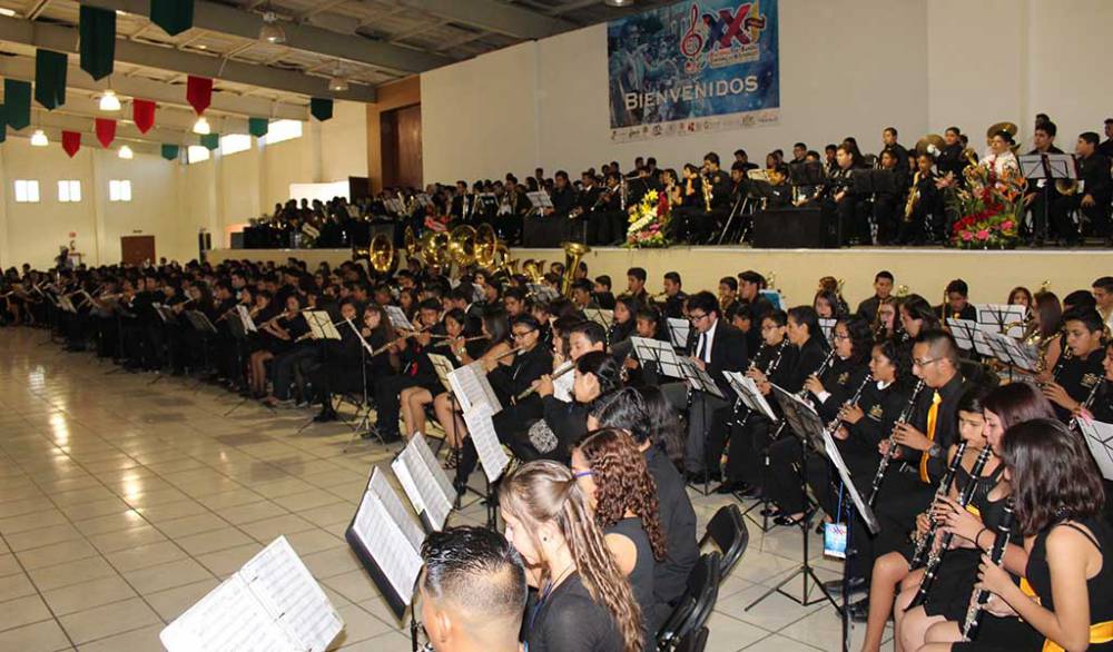 Concierto y desfile de bandas juveniles en Fresnillo