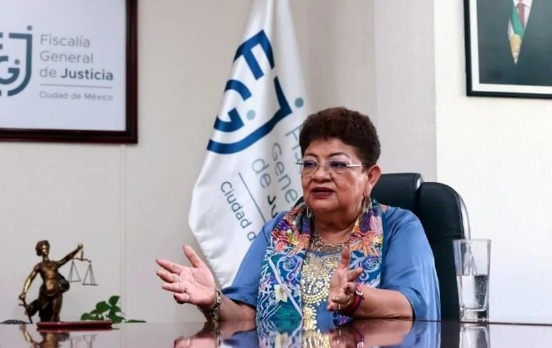 Frenan a Ernestina Godoy