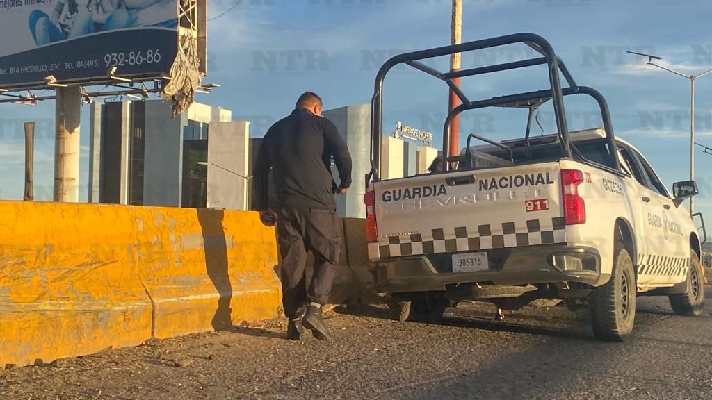 Patrulla de GN sufre accidente sobre puente Paseo del Mineral