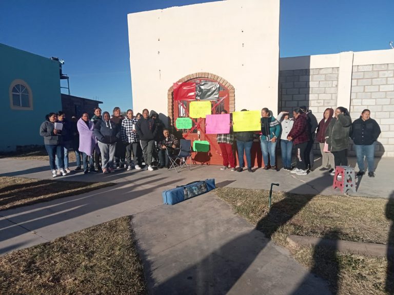 Quitan a profe pese a inocencia de acoso