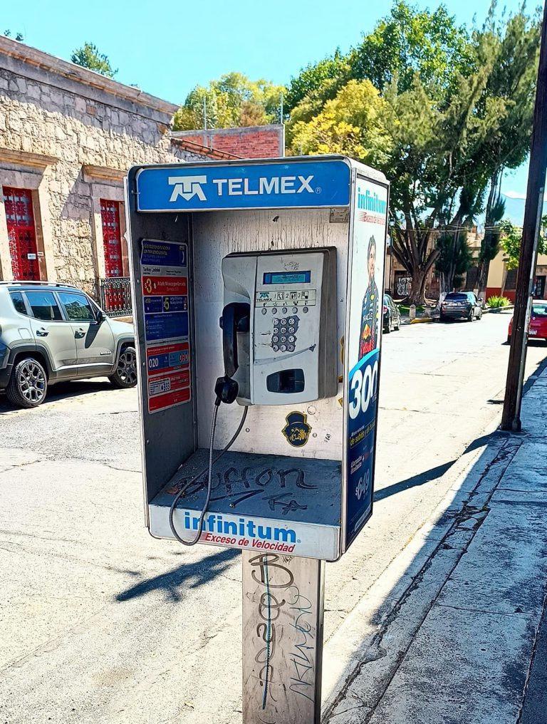 Cambian casetas por depósitos de basura
