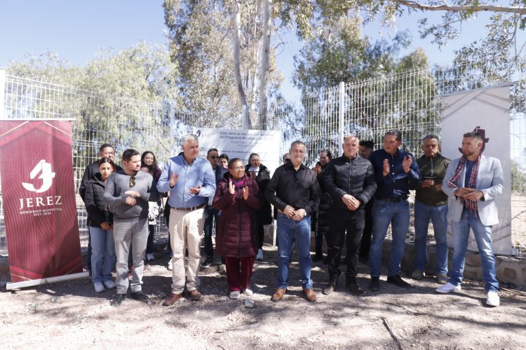 Entregan equipo de trabajo a Dirección de Obras Públicas de Jerez