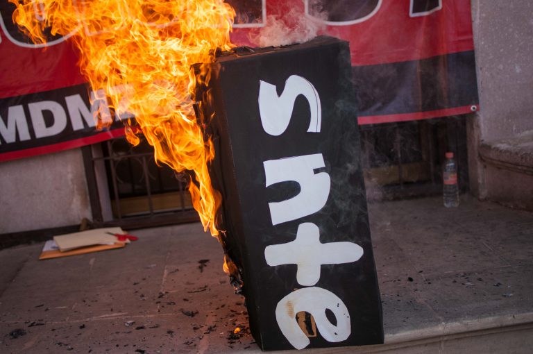 Reprochan descuentos agremiados al SNTE