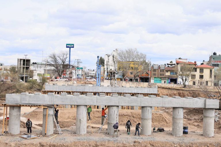 Presenta puente de Río Grande 25 por ciento de avance
