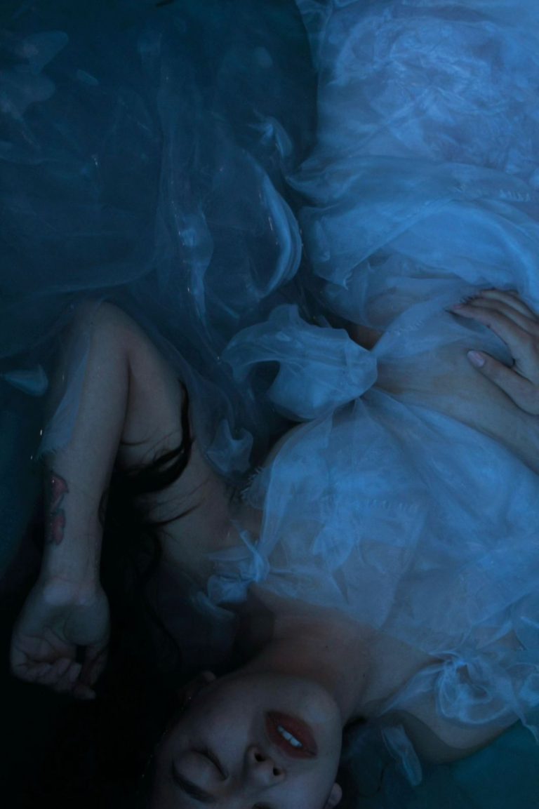 ¡Última oportunidad! Hoy y mañana, Sobre la levedad del peso
