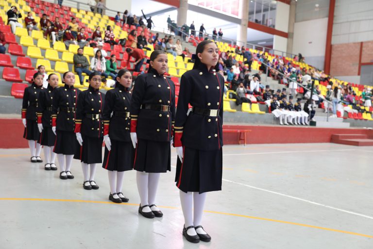 Conmemoran día de la Bandera de México con concursos de Escoltas y Bandas de Guerra