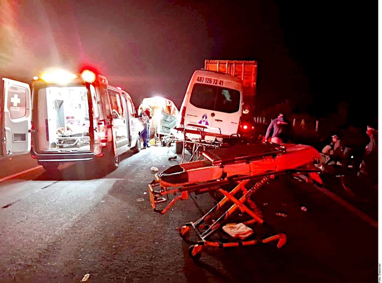 Deja muertos choque en Carretera Rioverde-SLP