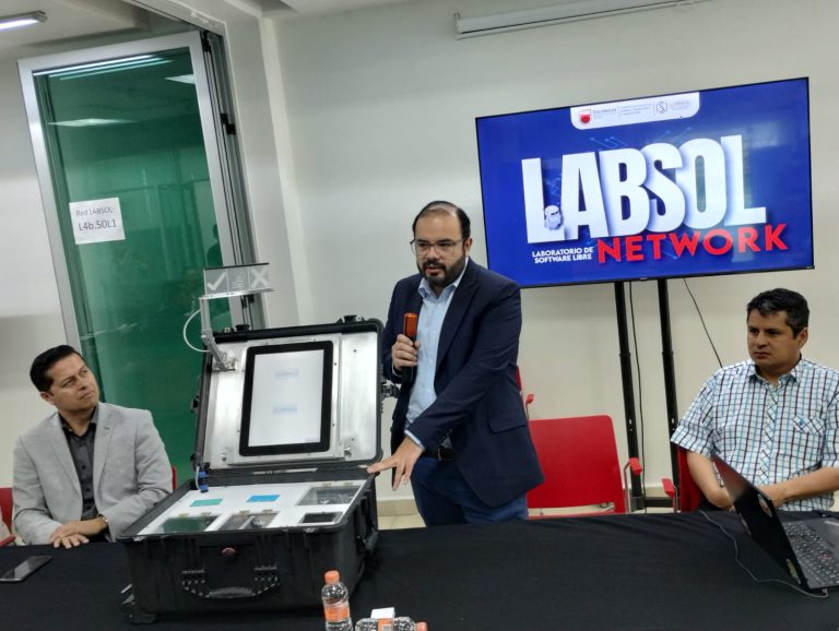 Presentan prototipo de urna electrónica