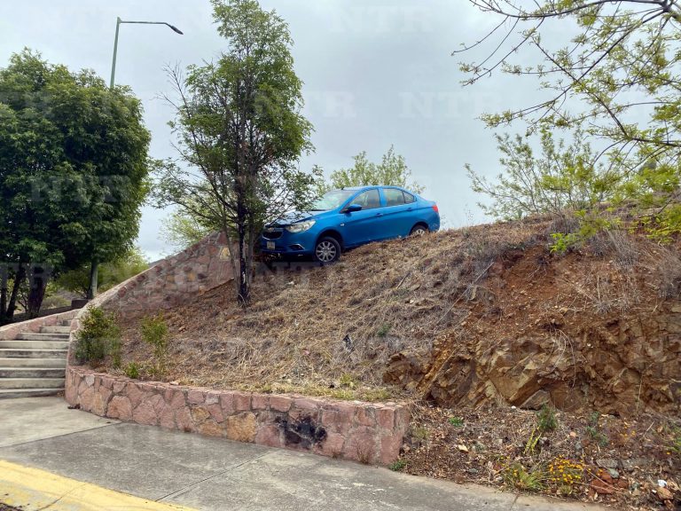 Lluvia y falta de pericia provocan accidentes en zona conurbada