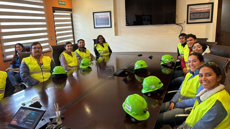 Abre Capstone Copper puertas a estudiantes para prácticas profesionales