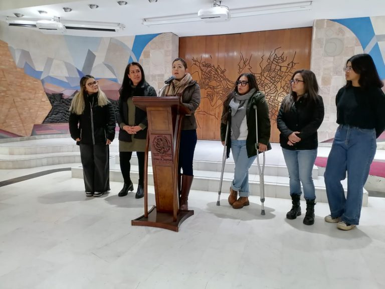 Organizan por primera vez Parlamento de las Mujeres