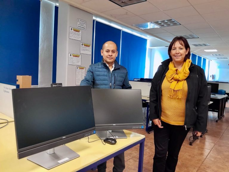 Equipa Ciencias Químicas laboratorios con Programa de Expansión U079