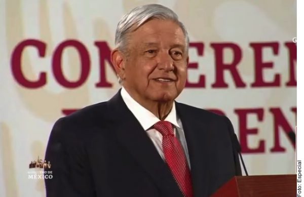 Coincide AMLO en reunión con gobernadores para atender feminicidios