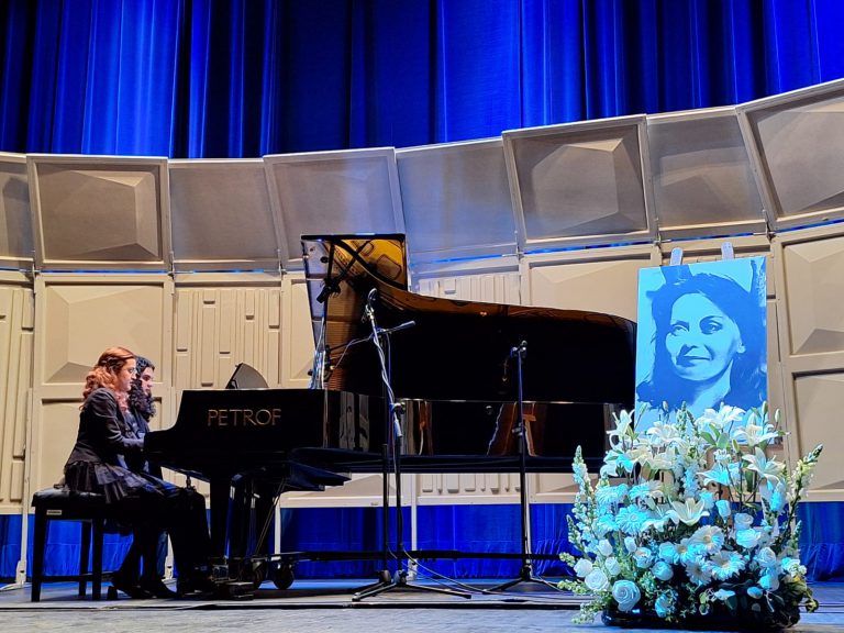 Despiden con un concierto a la docente Elena Zolotova