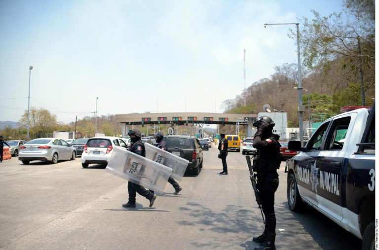 Evitan toma de casetas