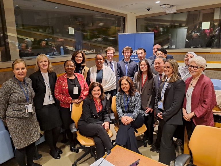 Expone titular de SEDIF proyectos en materia familiar ante ONU
