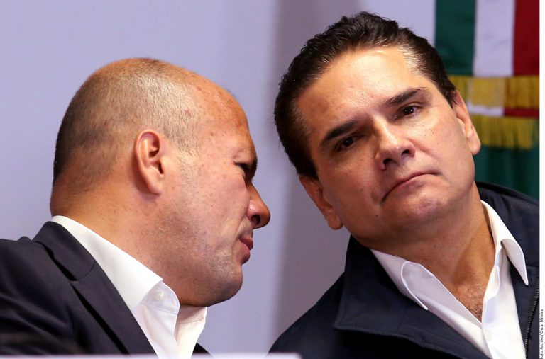 Liberan pagos pendientes a maestros