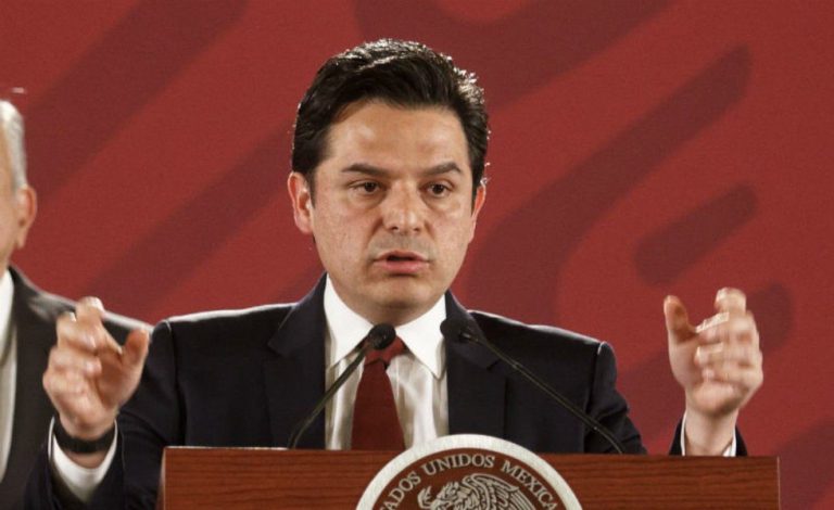 Otorgará IMSS becas y prestaciones a residentes