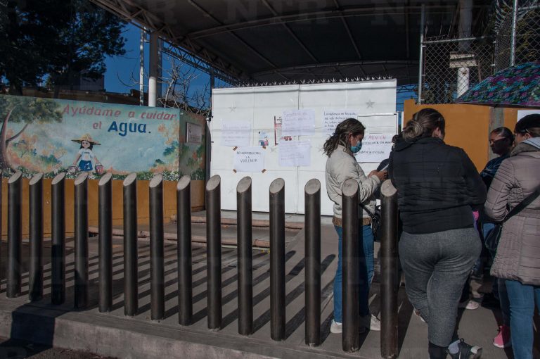 Protestan en escuela por menor agresivo