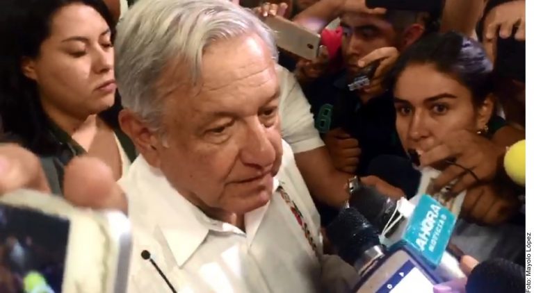 Pide AMLO a tabasqueños pagar luz