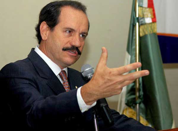 Pide diputado inversión privada para disminuir costos de luz