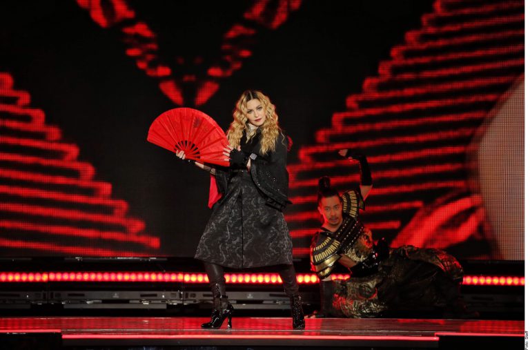 Piden a Madonna quitar a Vandross de homenaje sobre SIDA