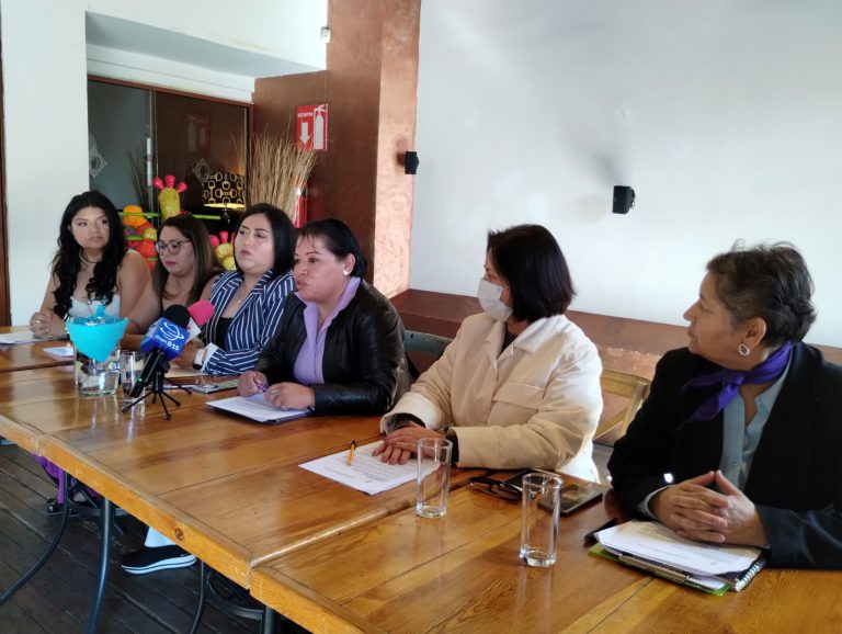Acusan violencia política de género