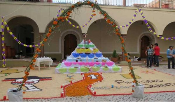 Realizan concurso de altares de muertos en Tlaltenango