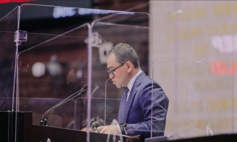 Reclaman diputados a Herrera por fideicomisos