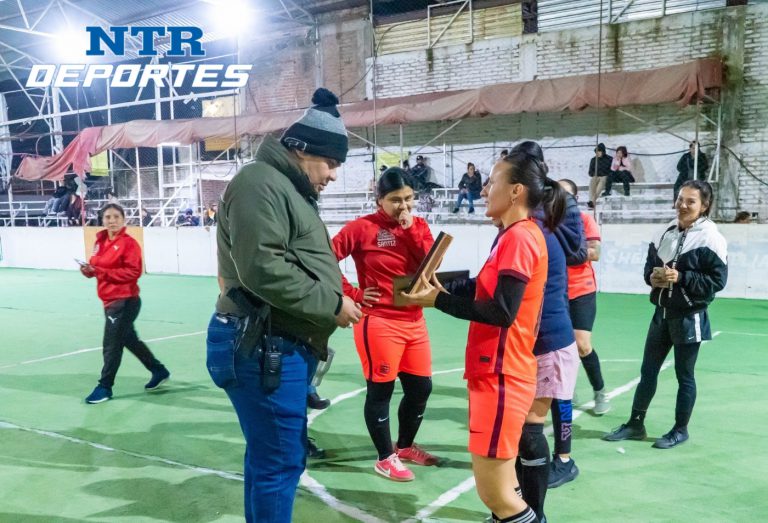 Reconocen a jugadoras tlaltenanguenses