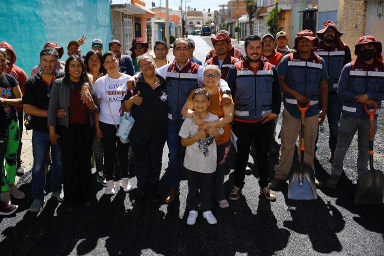 Supervisa alcalde trabajos de reencarpetamiento en Las Fuentes