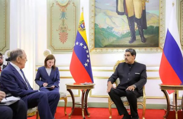 Traslada Maduro a Lavrov su apoyo a lucha contra los nazis