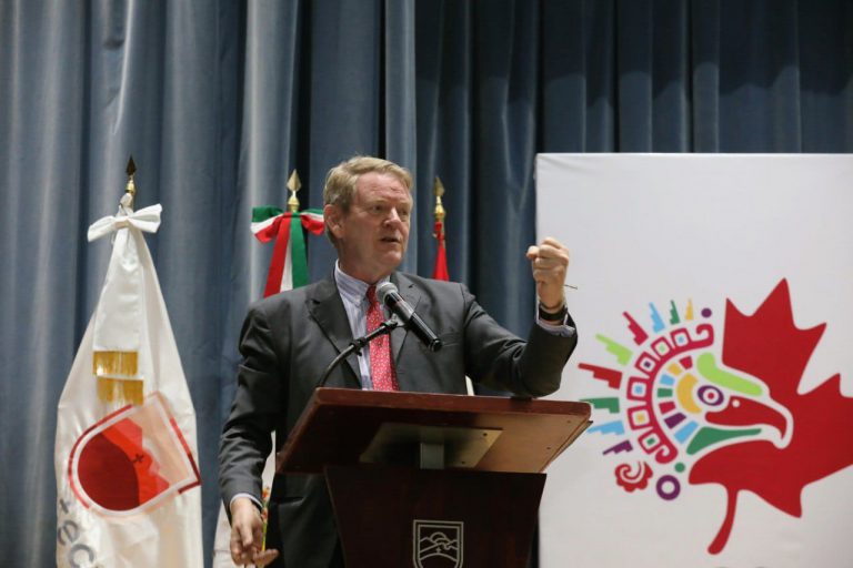 Urge reducir migración informal
