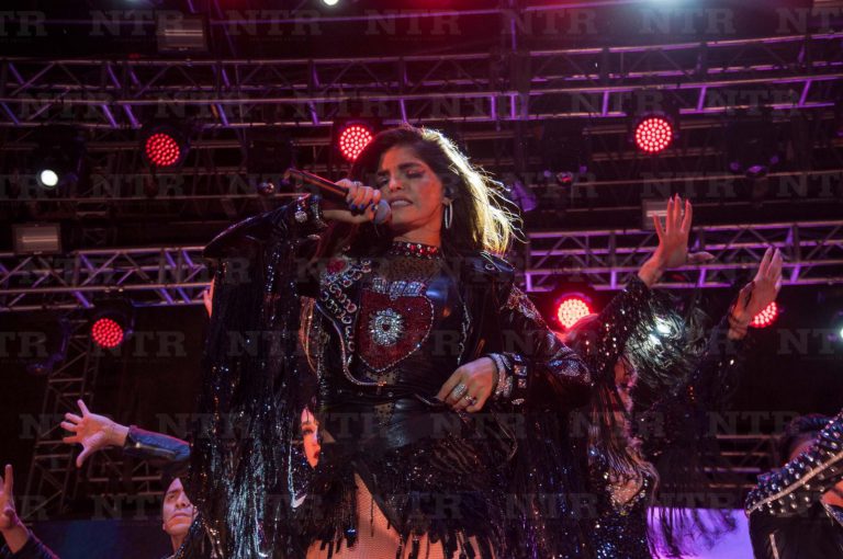 Vibra Plaza de Armas con Majo Aguilar y Ana Bárbara