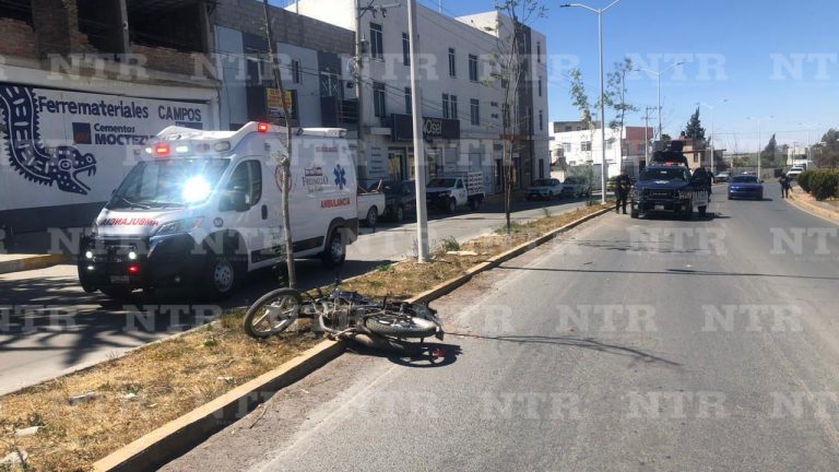 Motociclista sufre lesiones tras caer en bulevar Jesús Varela Rico