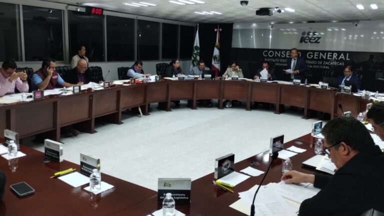 Aprueban candidaturas a diputaciones locales