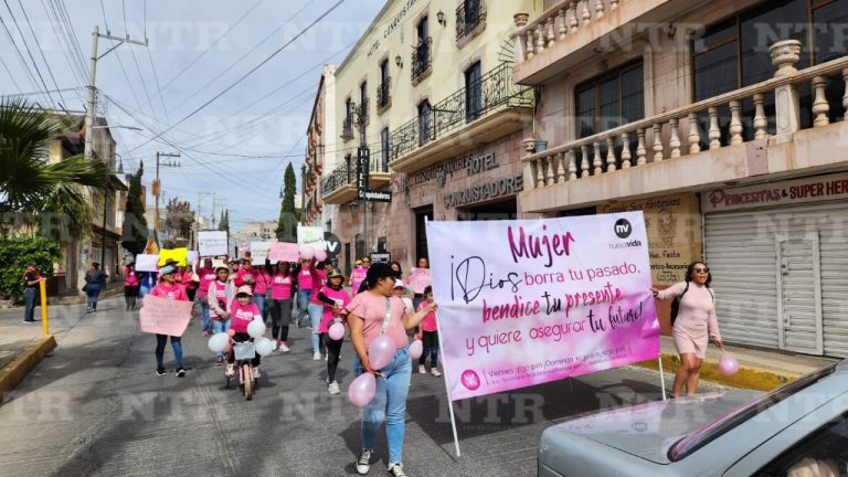 Caminata por el amor a las mujeres