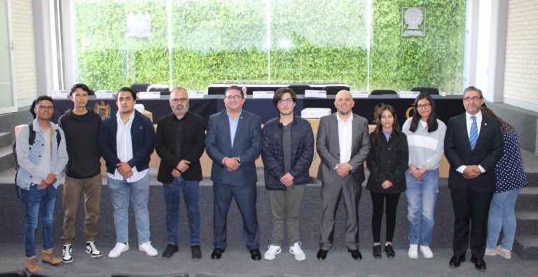 Adquiere UA de Filosofía recurso de programa U079