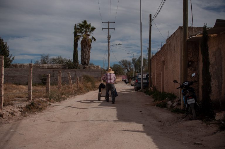 Carecen de servicios básicos en Tierra Blanca