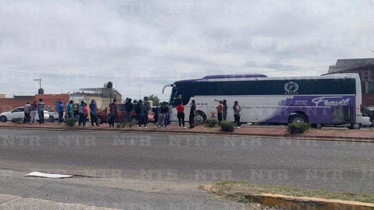Choque entorpece tráfico en Paseo del Mineral
