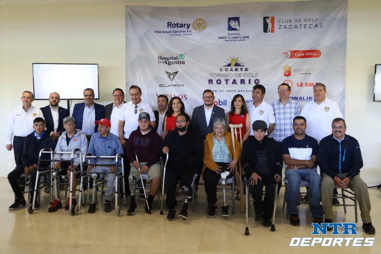 Club Rotario y Fundación Isauro López López entregan prótesis