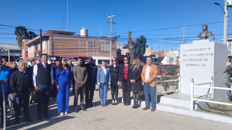 Honran a Benito Juárez en su natalicio