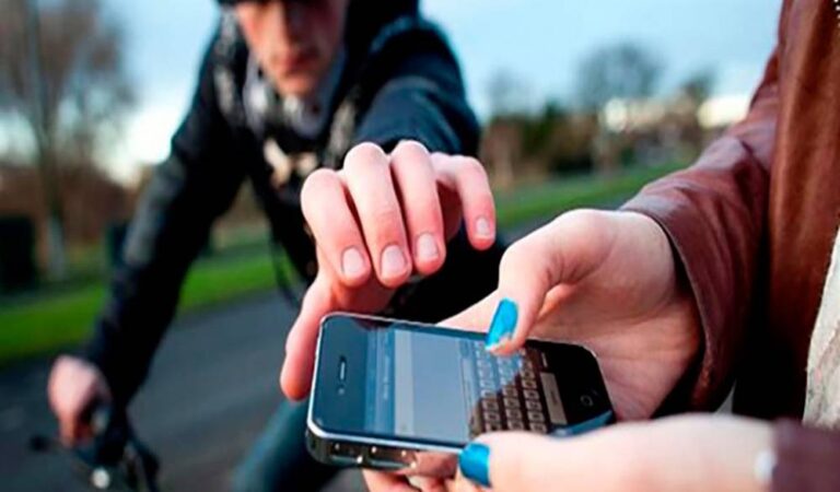 Crece 37.8% robo de celulares en México