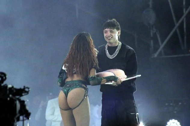 Festeja Peso Pluma a Anitta en Pa’l Norte
